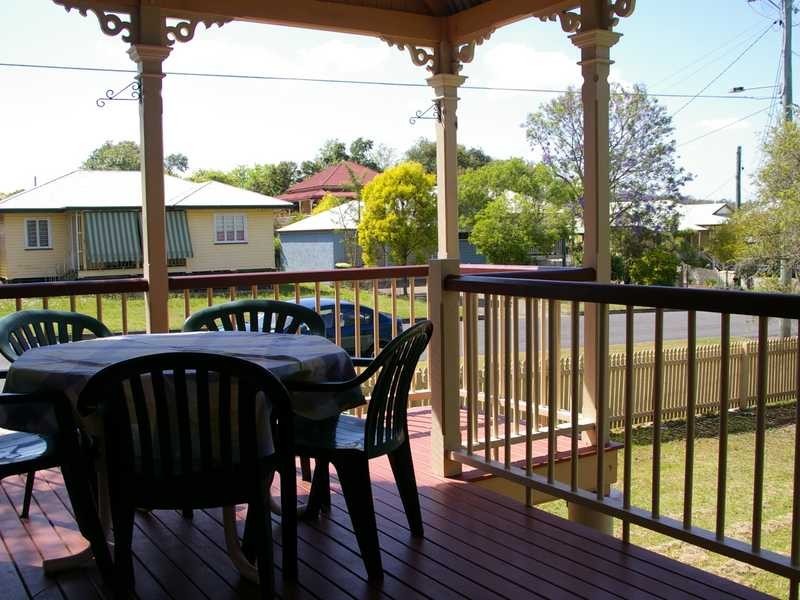 185 Blackstone Road, Silkstone QLD 4304