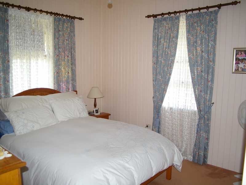 185 Blackstone Road, Silkstone QLD 4304