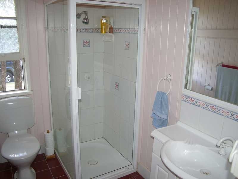 185 Blackstone Road, Silkstone QLD 4304