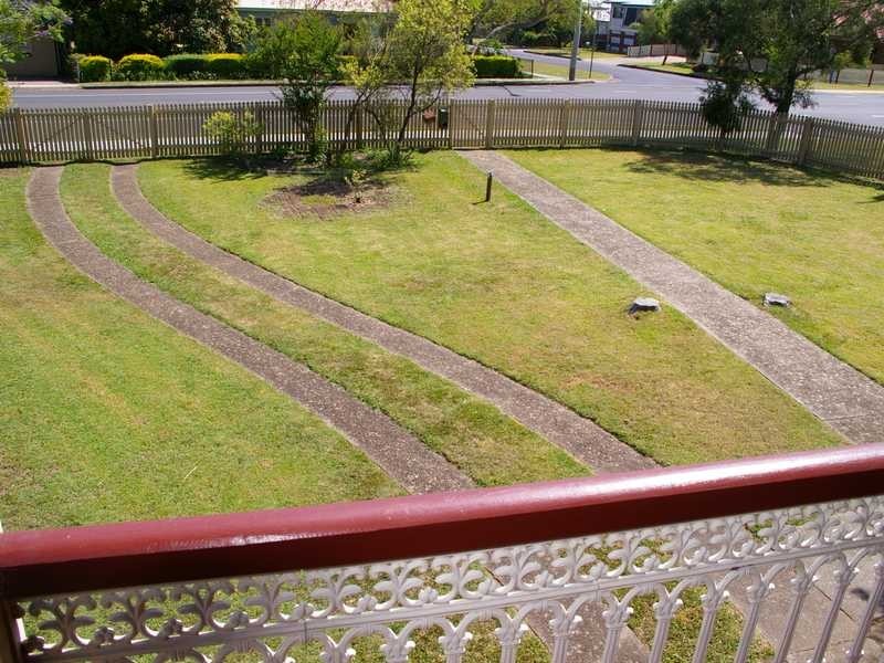 185 Blackstone Road, Silkstone QLD 4304