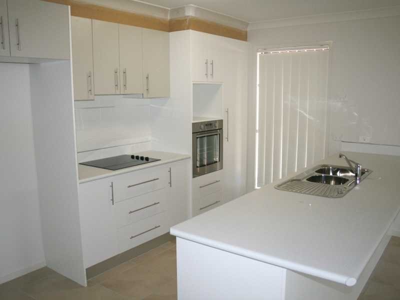 Unit/1 & 2 / 39 Creek Street, Bundamba QLD 4304