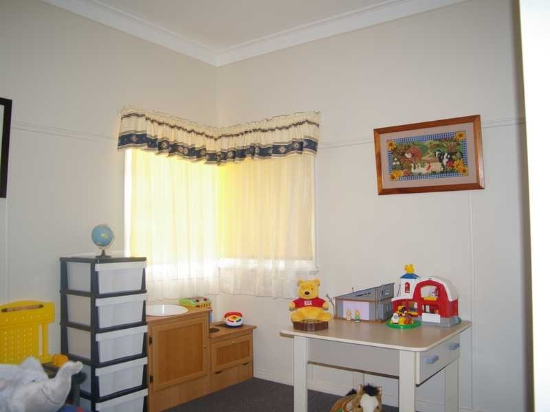 60 Cyprus Street, North Ipswich QLD 4305