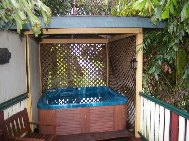 Newtown QLD 4305