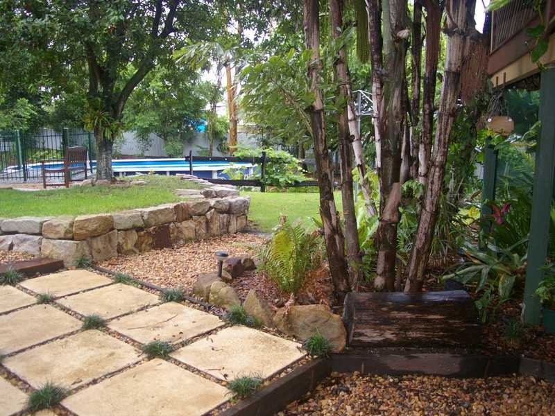 Newtown QLD 4305