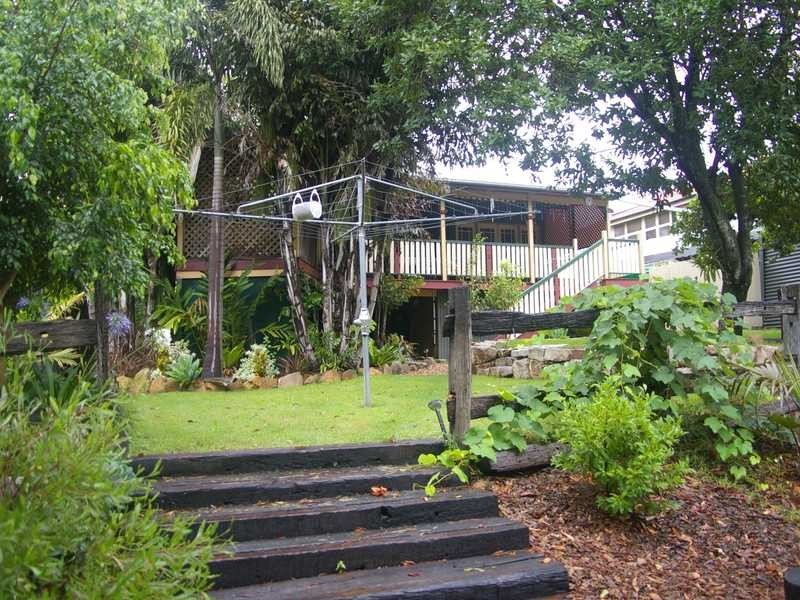 Newtown QLD 4305
