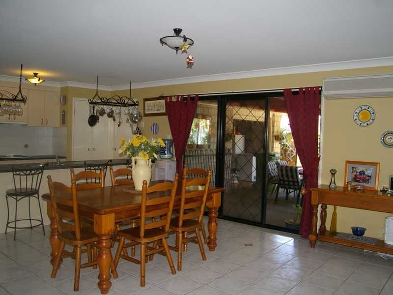 14 Calverton Court, Brassall QLD 4305