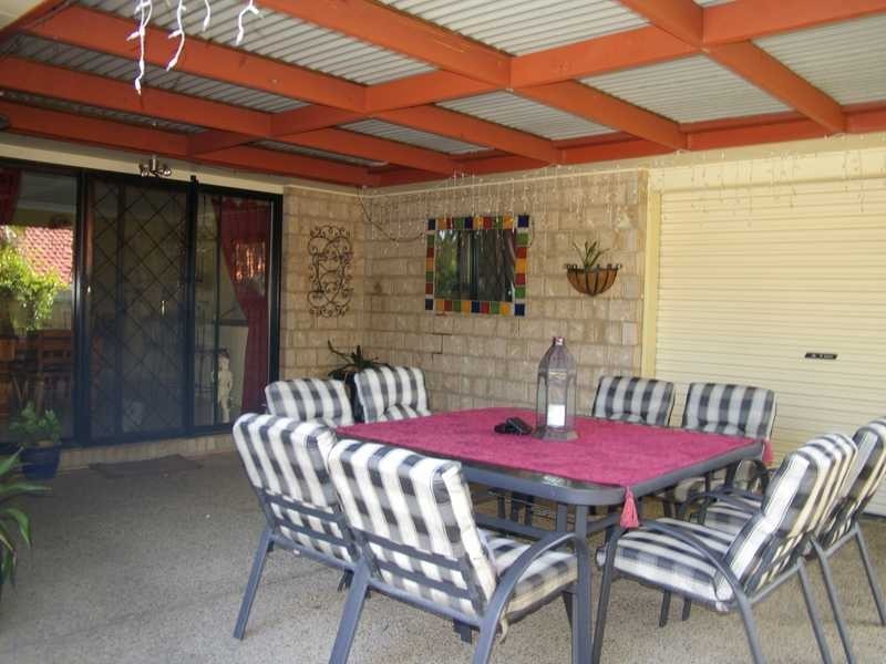 14 Calverton Court, Brassall QLD 4305