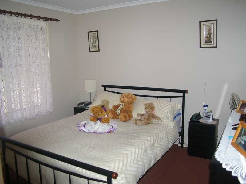 One Mile QLD 4305