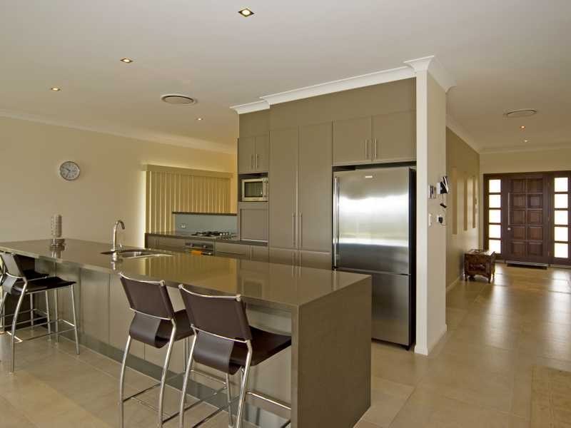 Peak Crossing QLD 4306