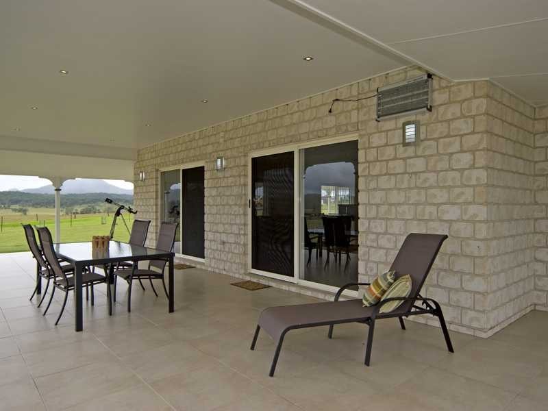 Peak Crossing QLD 4306