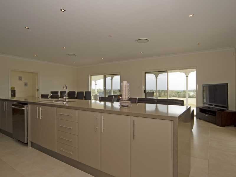 Peak Crossing QLD 4306