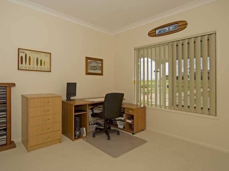 Peak Crossing QLD 4306