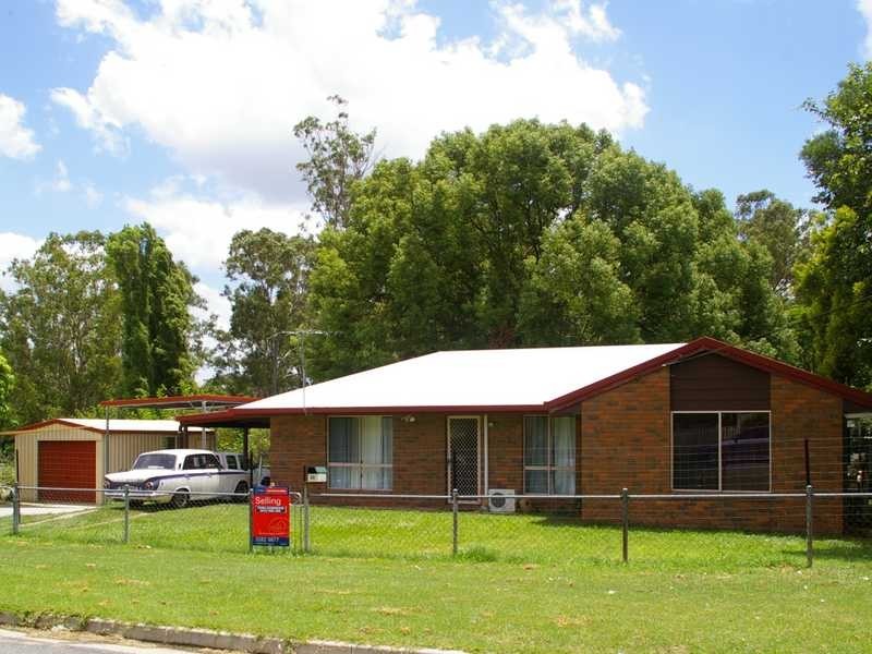 Blackstone QLD 4304