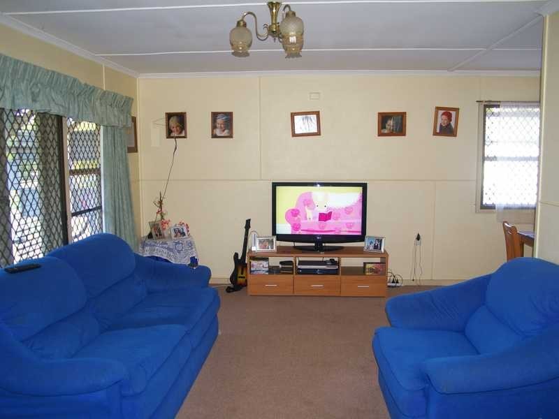 Blackstone QLD 4304