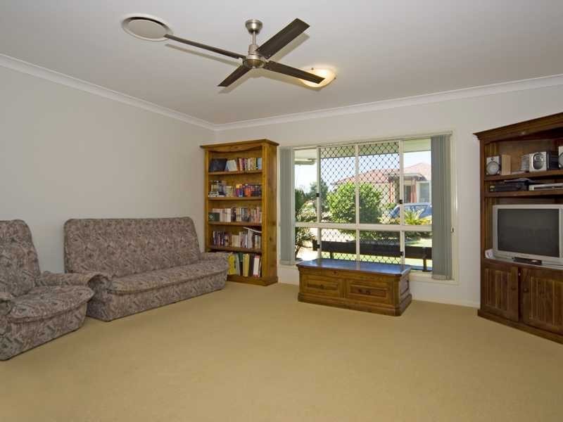 Flinders View QLD 4305