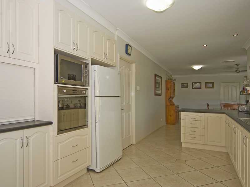 Flinders View QLD 4305