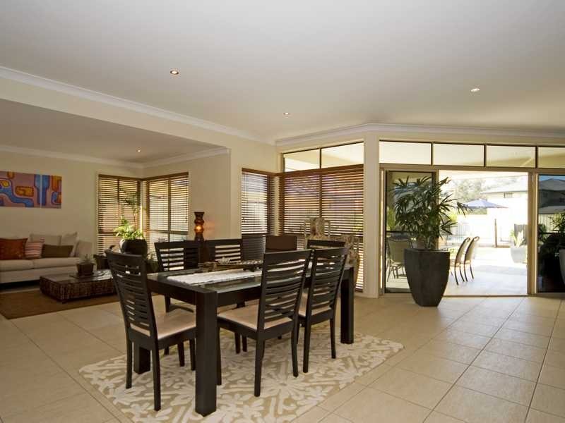 Flinders View QLD 4305