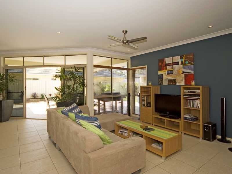 Flinders View QLD 4305