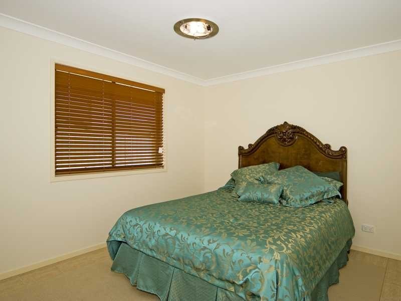 Flinders View QLD 4305