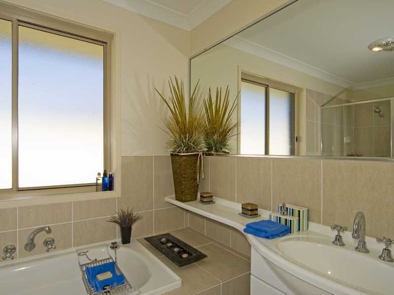 Flinders View QLD 4305