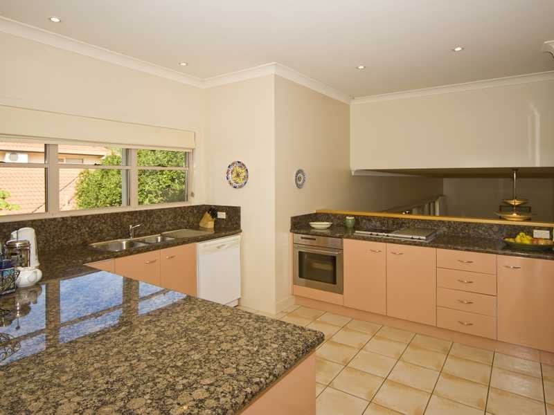 Flinders View QLD 4305