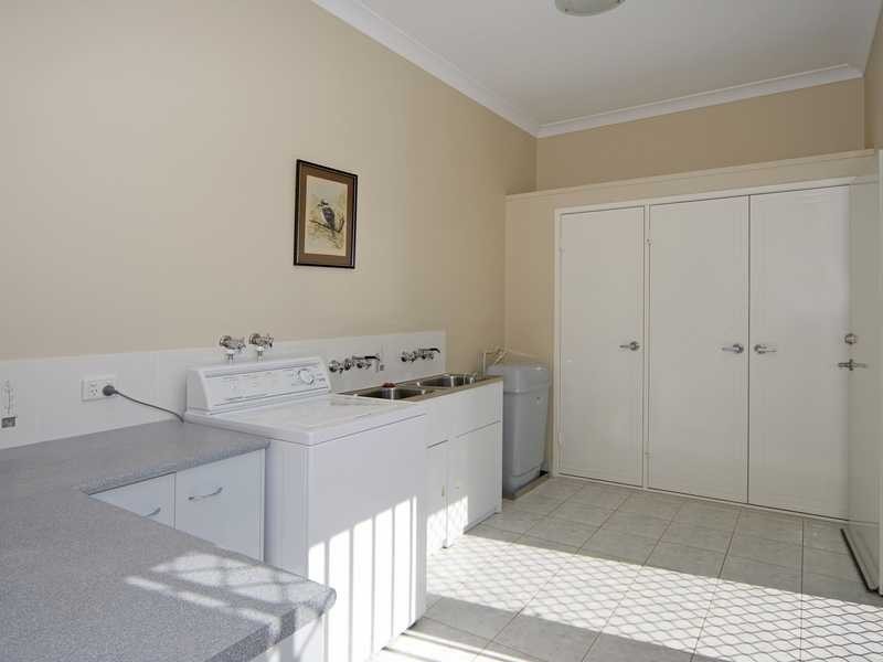 Flinders View QLD 4305