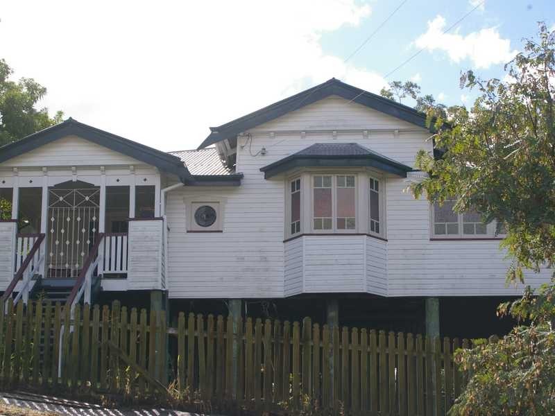 16 Birdwood Street, North Ipswich QLD 4305