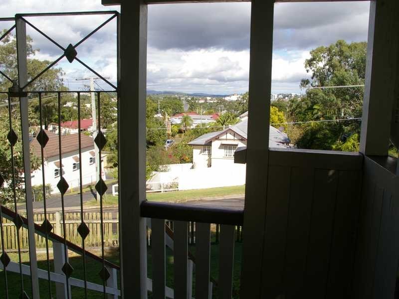 16 Birdwood Street, North Ipswich QLD 4305