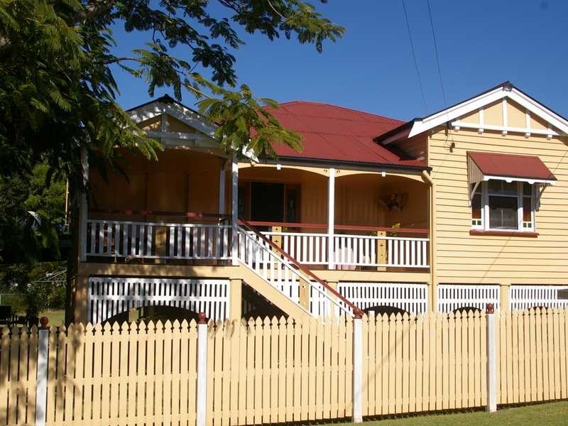 9 Foote Street, Newtown QLD 4305