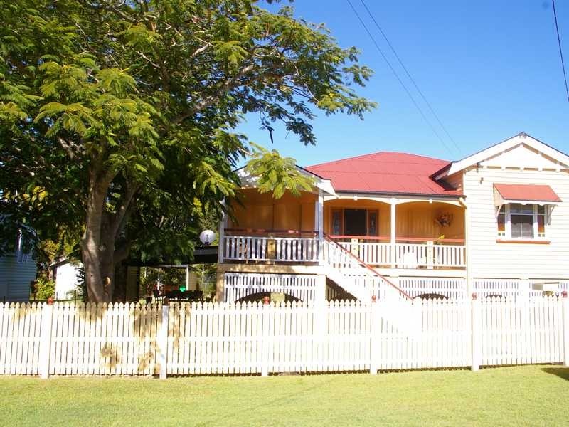 9 Foote Street, Newtown QLD 4305