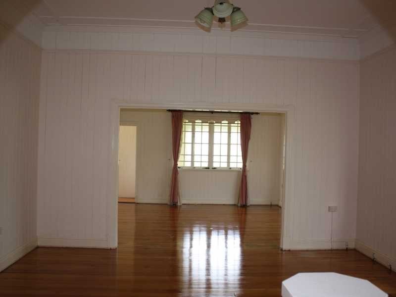 Booval QLD 4304