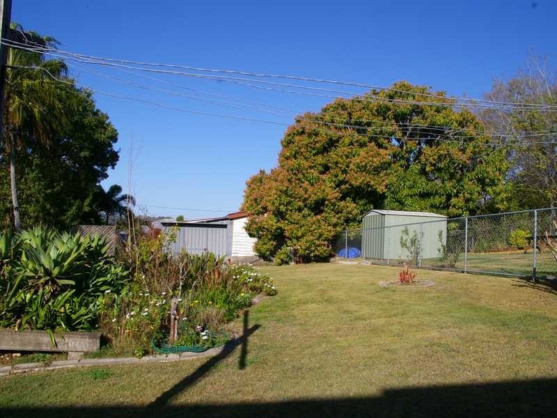 14 Mcgrath Lane, Booval QLD 4304