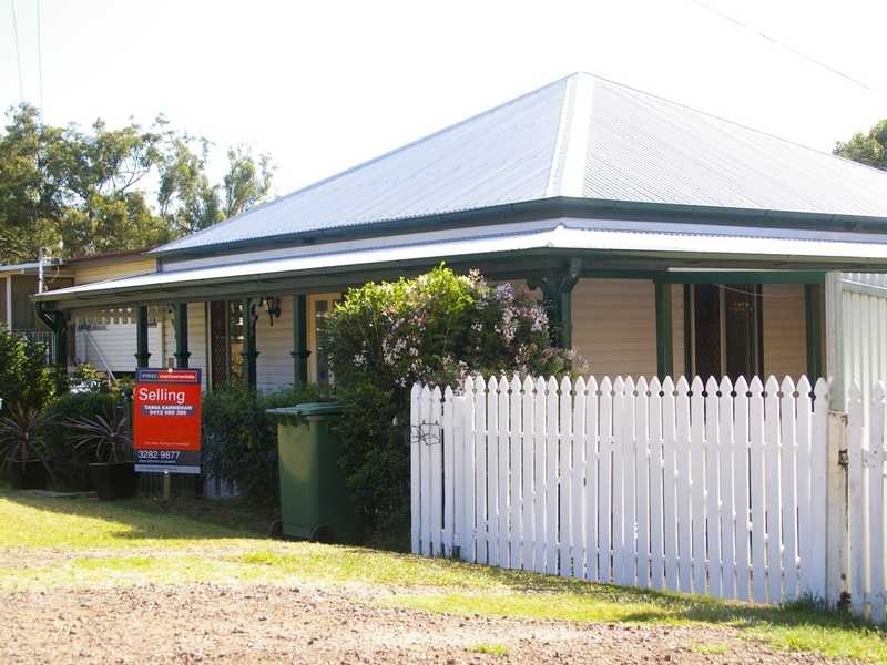 Blackstone QLD 4304