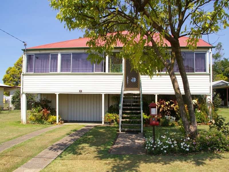 Silkstone QLD 4304