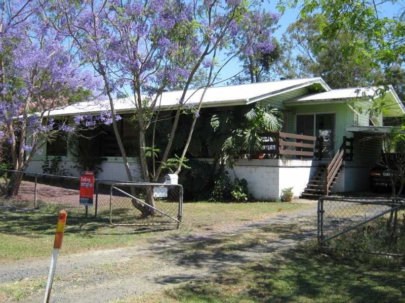 12 Jones Street, Bundamba QLD 4304