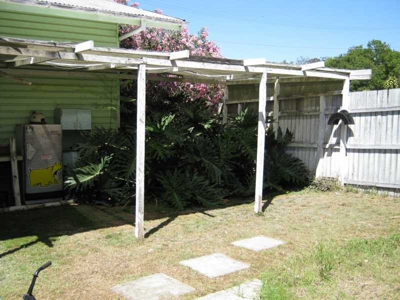 12 Jones Street, Bundamba QLD 4304