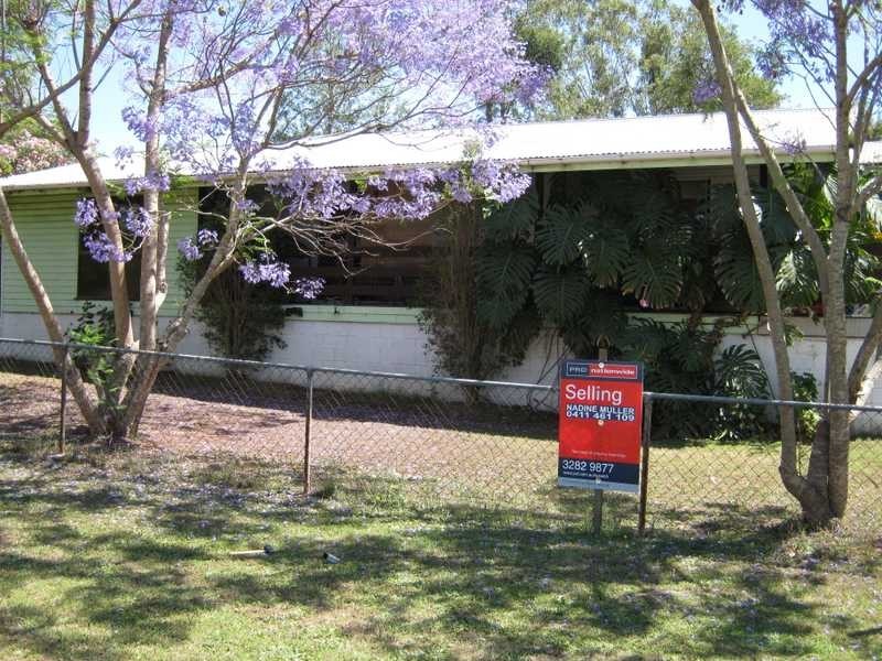 12 Jones Street, Bundamba QLD 4304