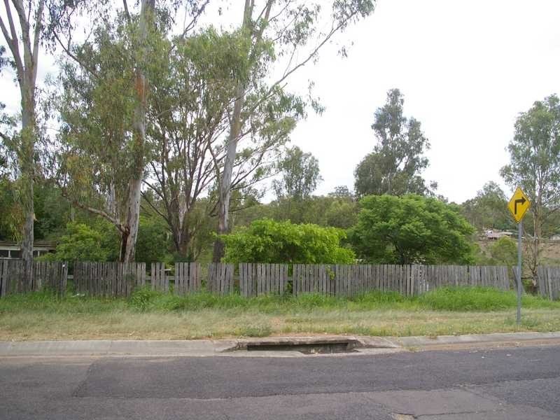 8 Tiger Street, Sadliers Crossing QLD 4305