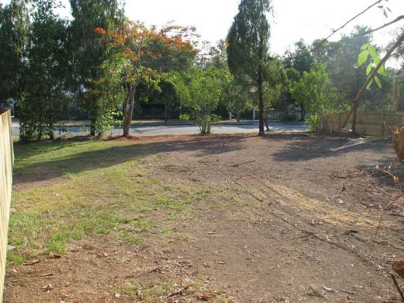 18 Glossop Street, Brassall QLD 4305