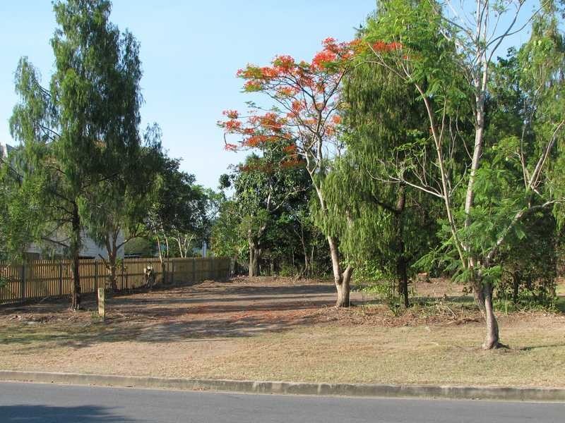 18 Glossop Street, Brassall QLD 4305