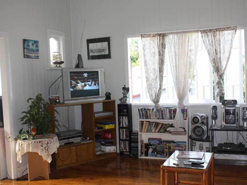 North Booval QLD 4304