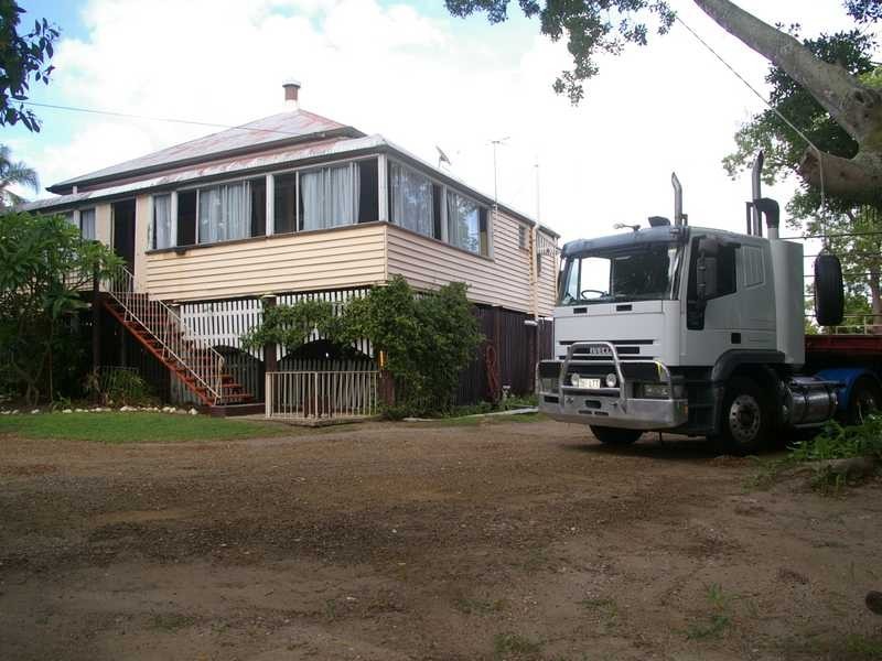 16 Station Road, Riverview QLD 4303