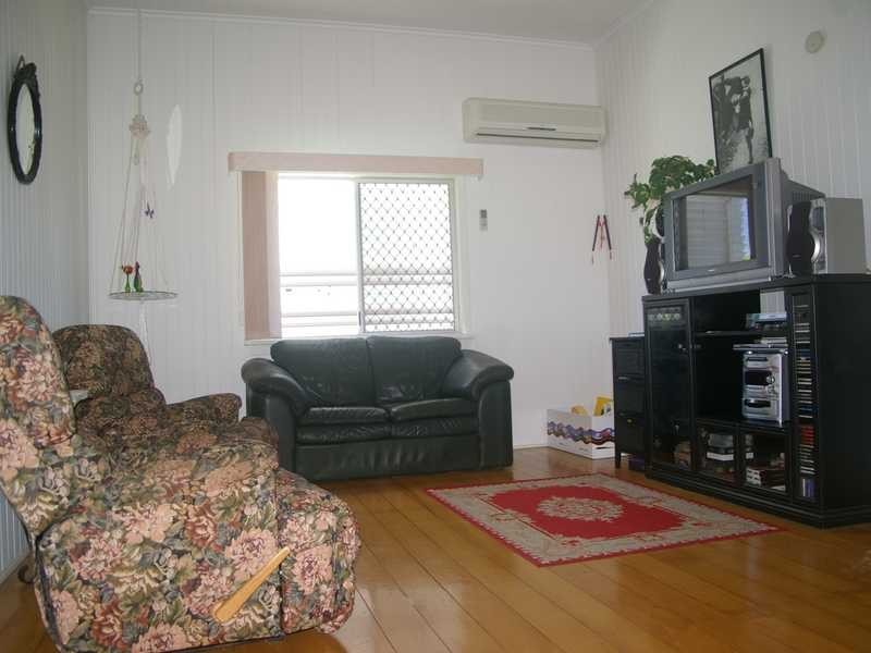 112 Glebe Road, Booval QLD 4304