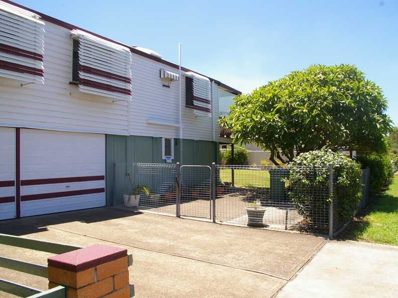 112 Glebe Road, Booval QLD 4304