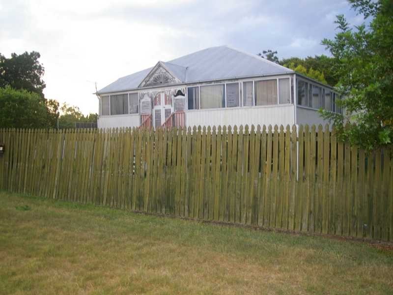 21 Green Street, Booval QLD 4304