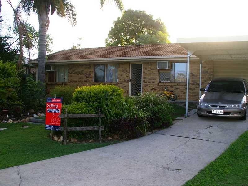 8 Battersby Street, One Mile QLD 4305