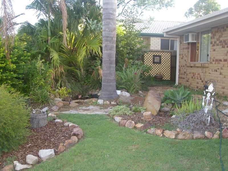 8 Battersby Street, One Mile QLD 4305