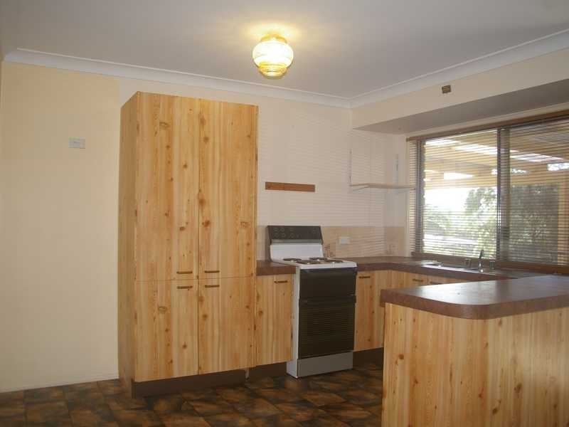 8 Nigel Street, Redbank Plains QLD 4301