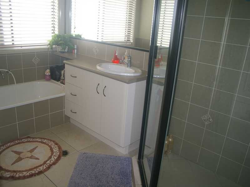 Flinders View QLD 4305