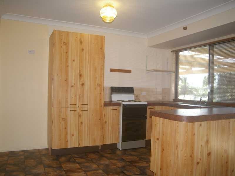 8 Nigel Street, Redbank Plains QLD 4301